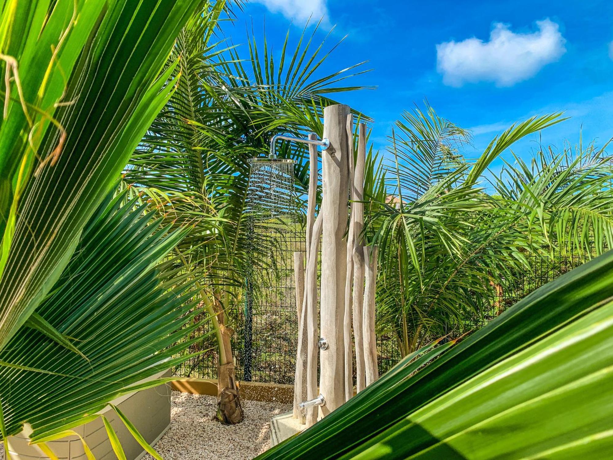 Isla Penthouse & Garden Apartments Bonaire Kralendijk  Bagian luar foto